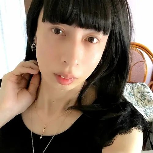 中条あやめ