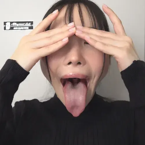 りょう(フェラ専門動画)🍌即尺/ごっくん/顔射/フェラ顔/丸呑みピストン🍌