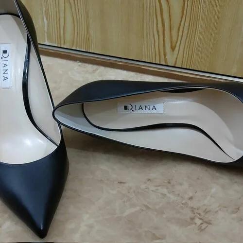 noir_heels