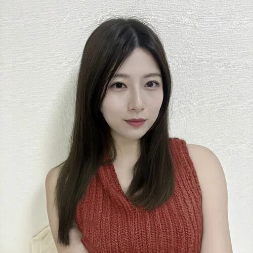 玲子42歳。